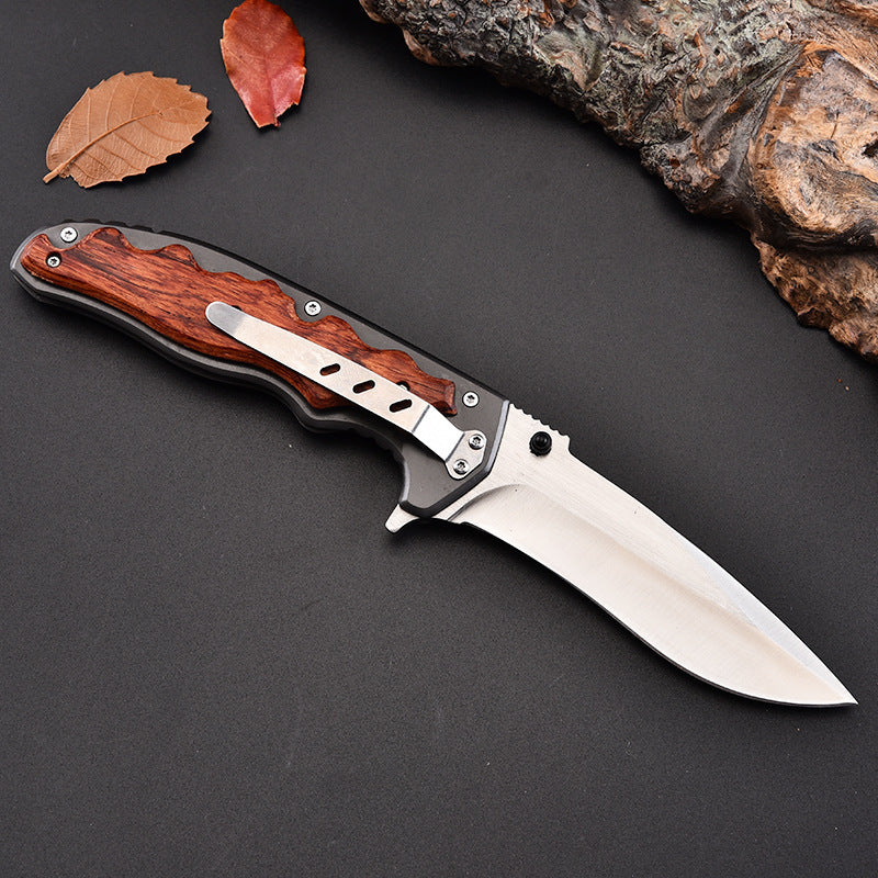 Multifunctional folding knife